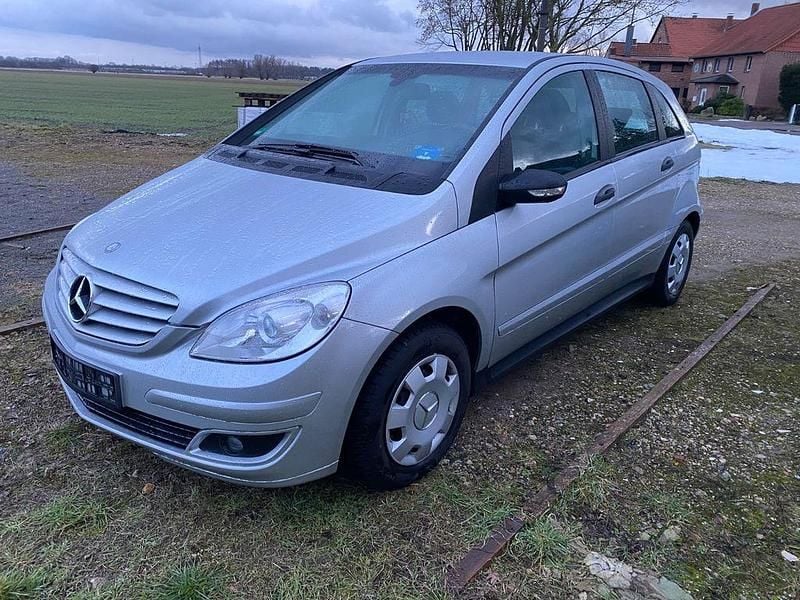 Gebraucht Mercedes B150 95 PS (69 kW) 2007 Silber Van / Kleinbus