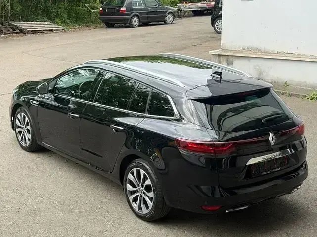 Gebraucht Renault Mégane IV Intens 140 PS (102 kW) 2021 Schwarz Limousine