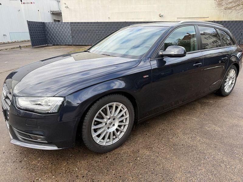 Gebraucht Audi A4 S-Line 190 PS (139 kW) 2015 Blau Kombi