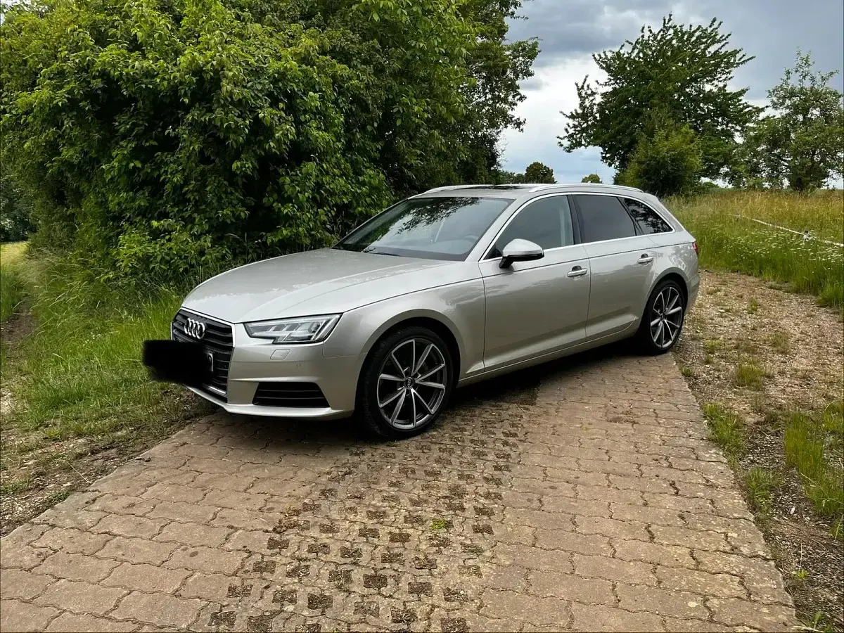 Gebraucht Audi A4 Design 190 PS (139 kW) 2015 Silber Kombi