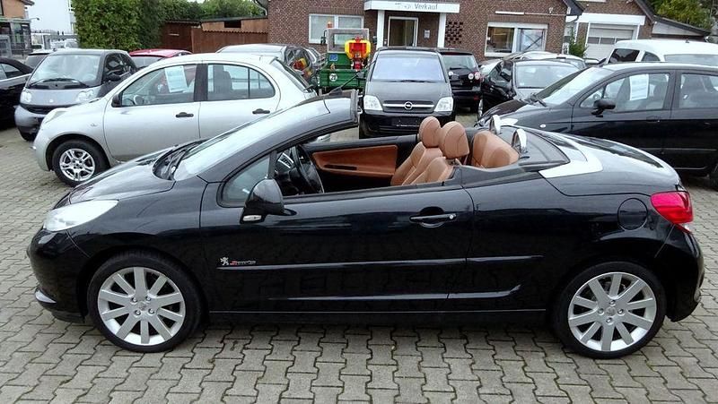 Gebraucht Peugeot 207 CC Sport 109 PS (80 kW) 2008 Schwarz Cabrio