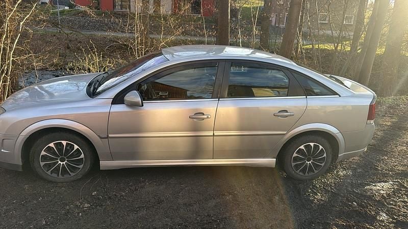 Gebraucht Opel Vectra GTS 150 PS (110 kW) 2004 Silber Limousine