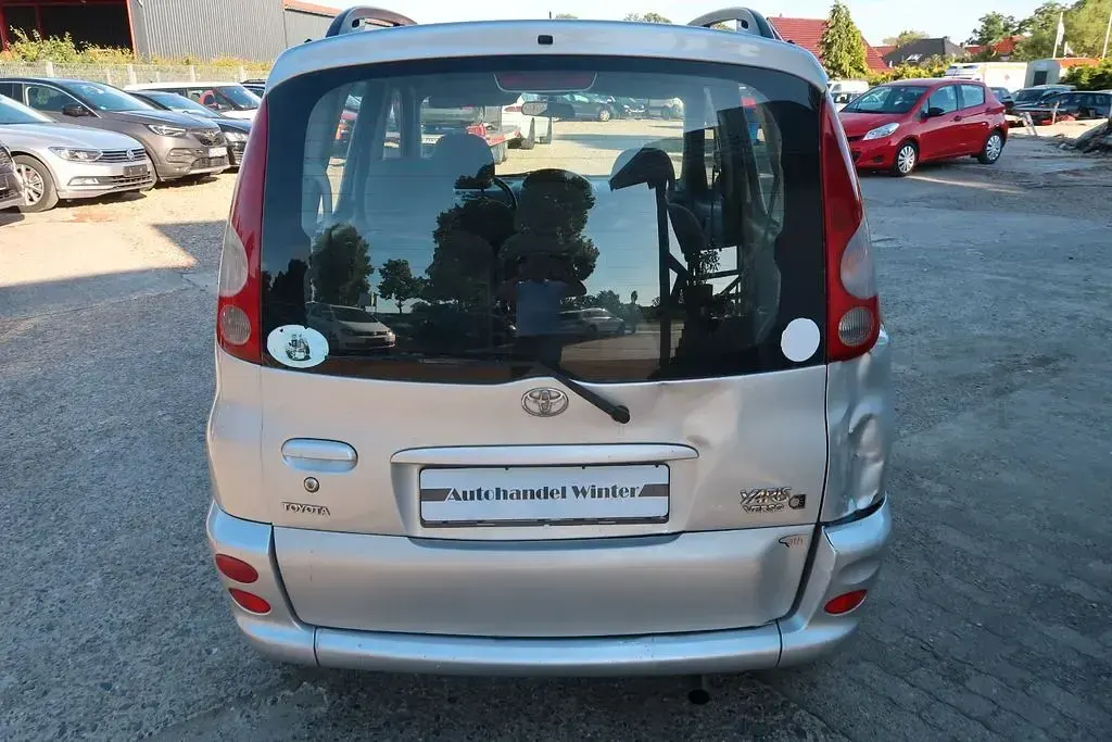 Gebraucht Toyota Yaris 86 PS (63 kW) 2001 Other Kombi