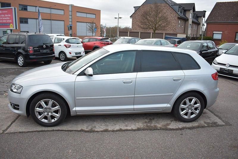 Gebraucht Audi A3 Ambiente 125 PS (91 kW) 2012 Silber Kleinwagen