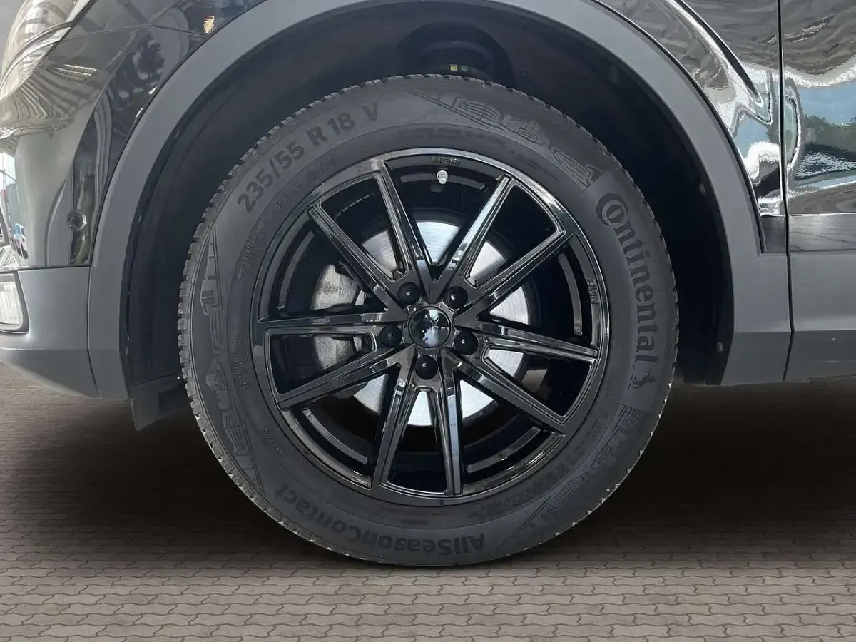 Gebraucht VW Tiguan Allspace United 150 PS (110 kW) 2021 Deep black perleffekt SUV