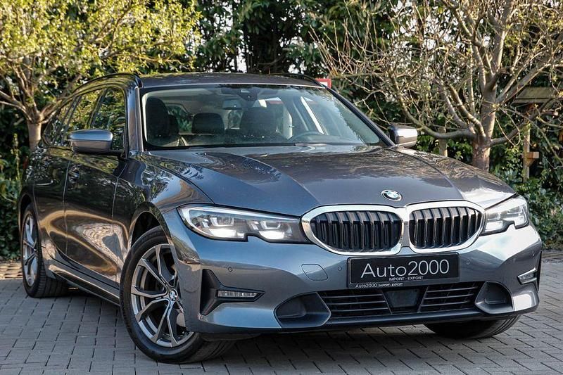Gebraucht BMW 320 Sport Line 190 PS (139 kW) 2019 Grau Limousine