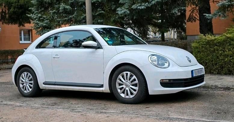 Usata VW Beetle 105 CV (77 kW) 2012 Bianco Utilitaria
