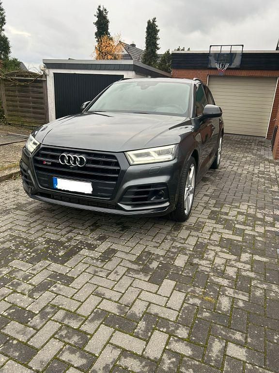 Grau Gebraucht 2017 Audi SQ5 Ambiente SUV | 37.999 € - Bild 1/4