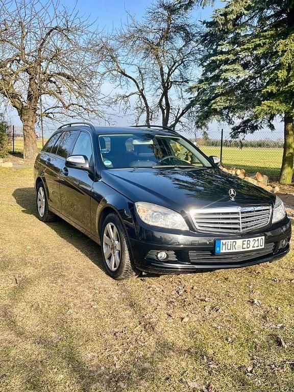 Gebraucht Mercedes C180 Classic 156 PS (114 kW) 2008 Schwarz Kombi