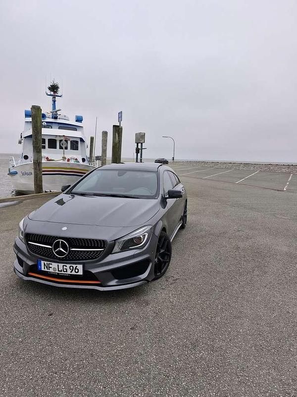 Gebraucht Mercedes CLA220 Shooting Brake OrangeArt Edition 177 PS (130 kW) 2015 Grau Kombi