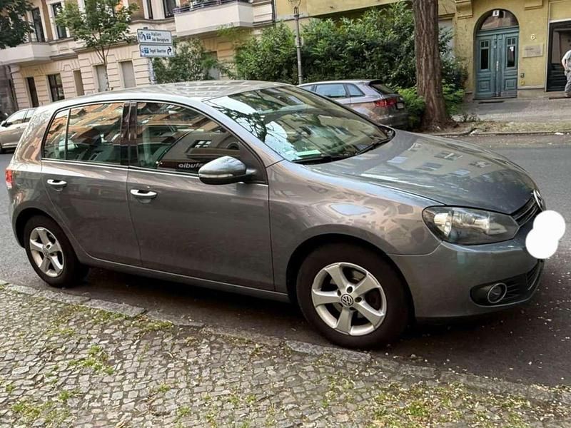 Grau Gebraucht 2011 VW Golf VI Match Limousine | 5.000 € (Fairer Preis) - Bild 1/4