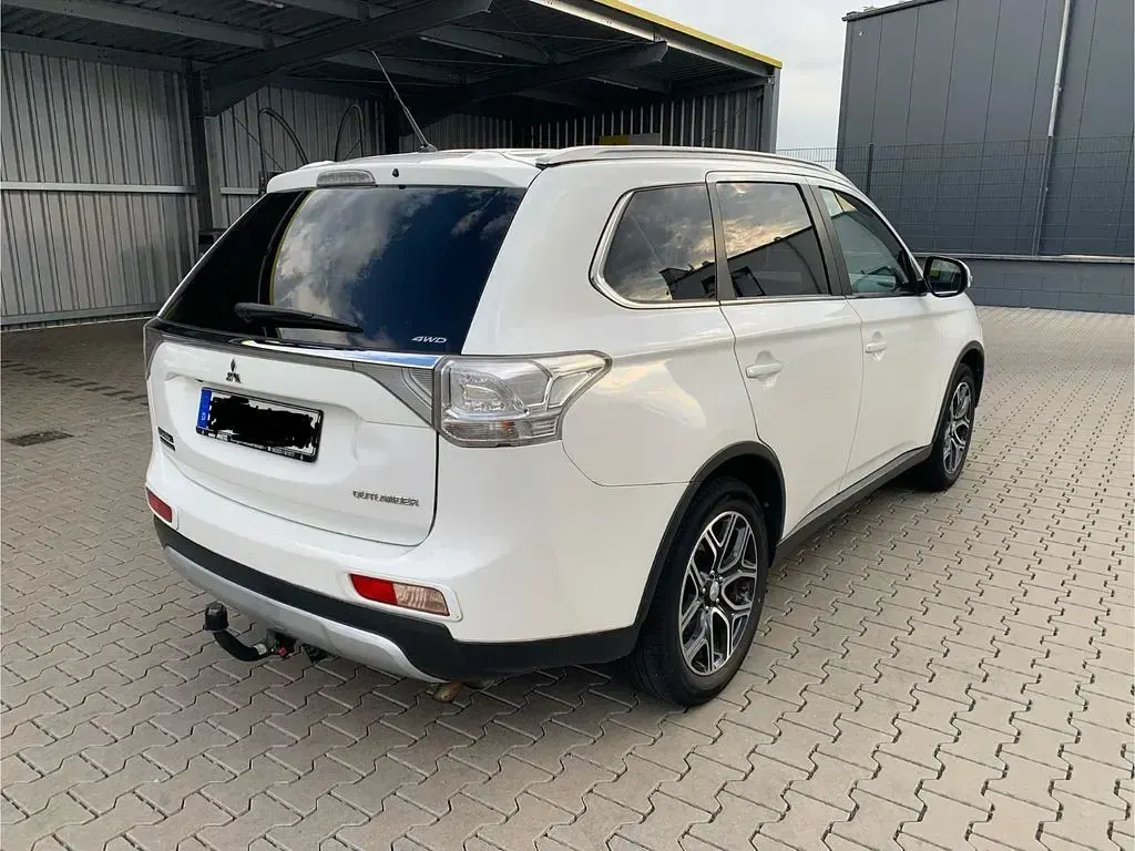 Gebraucht Mitsubishi Outlander Diamant Edition 150 PS (110 kW) 2014 Schwarz SUV