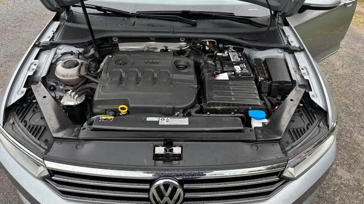 Gebraucht VW Passat 190 PS (139 kW) 2019 Silber Kombi