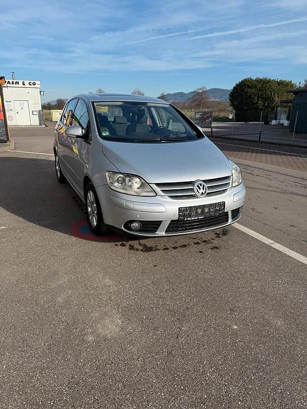 Silber Gebraucht 2006 VW Golf IV Comfortline Kleinwagen | 2.990 € (Superpreis) - Bild 1/4