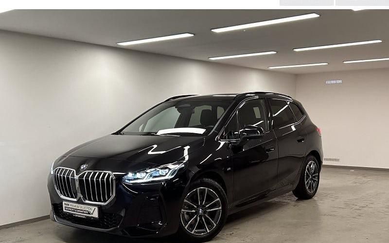 Schwarz Gebraucht 2025 BMW 218 Kombi | 37.850 € (Teuer) - Bild 1/4