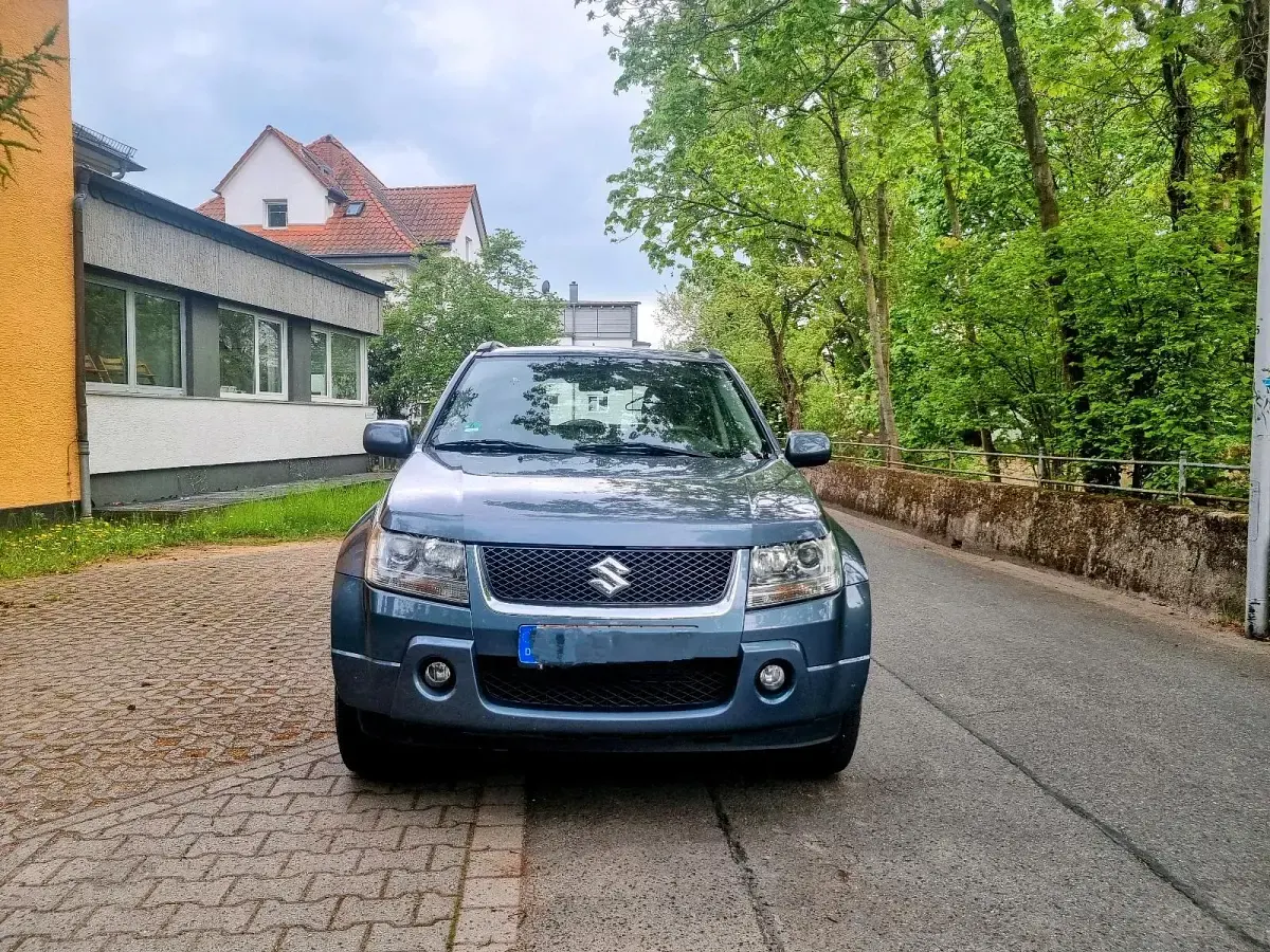 Usado Suzuki Grand Vitara 129 HP (94 kW) 2006 Cinzento SUV