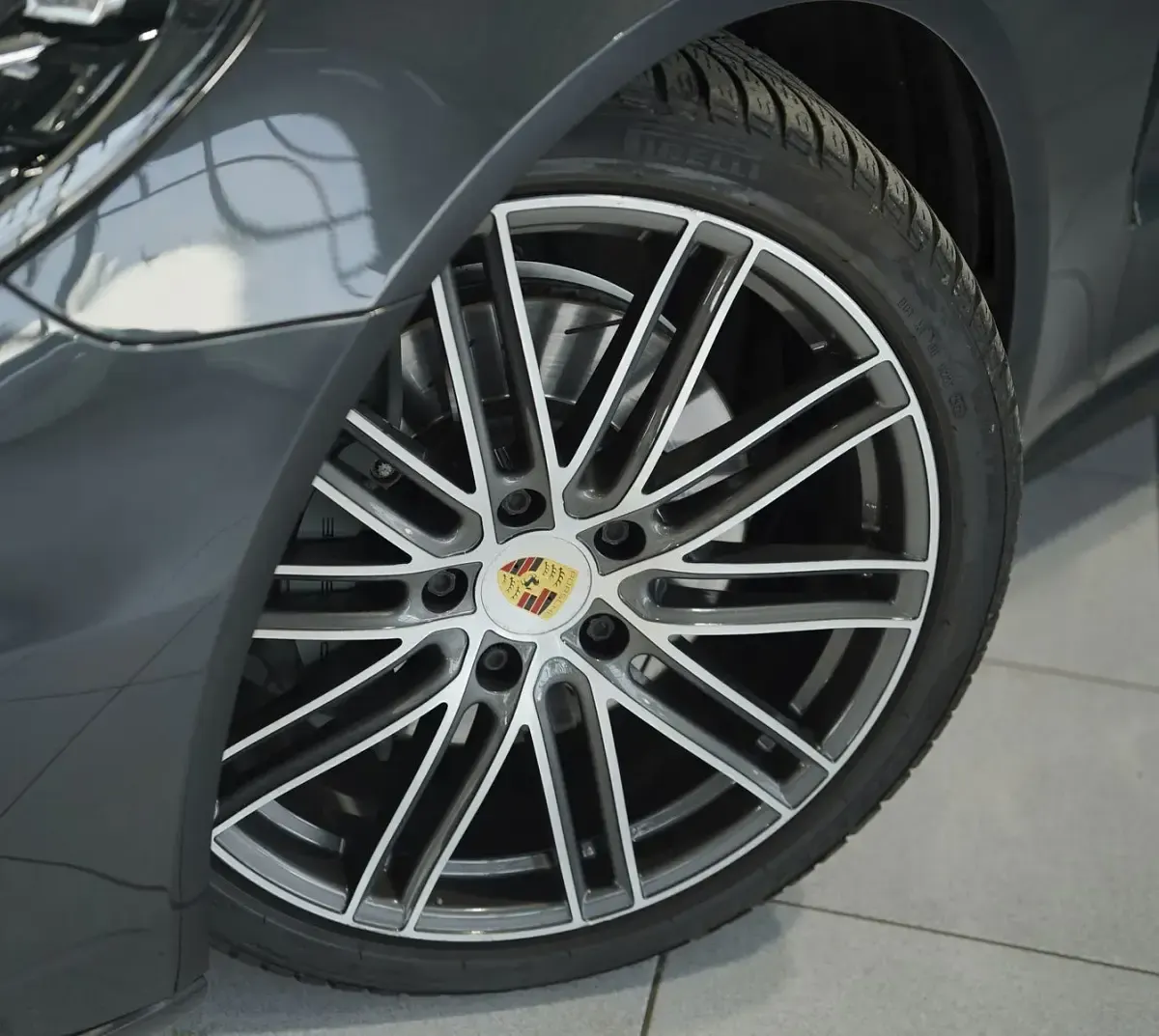Gebraucht Porsche Panamera 4S 441 PS (324 kW) 2017 Grau Kleinwagen