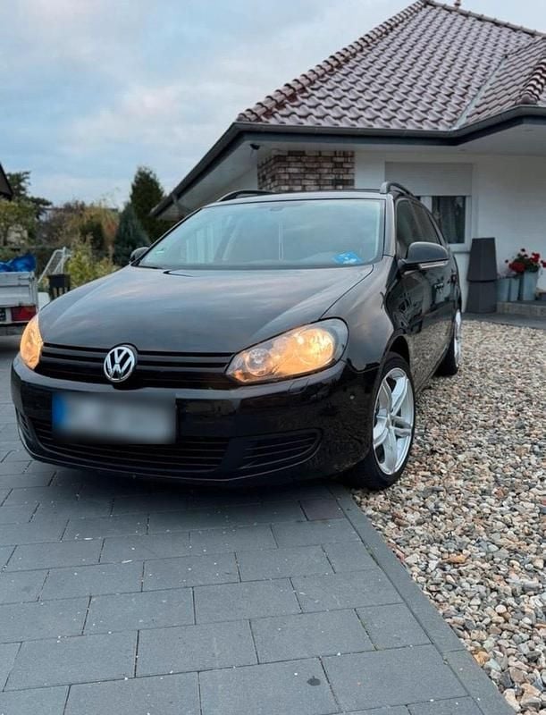 Gebraucht VW Golf VII 105 PS (77 kW) 2012 Schwarz Kombi