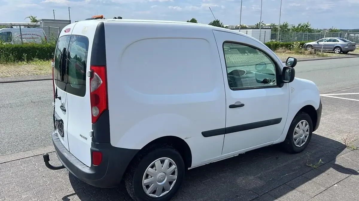 Gebraucht Renault Kangoo 68 PS (50 kW) 2009 Weiß Kleinwagen