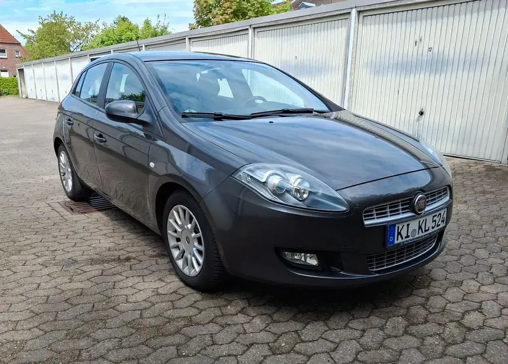 Gebraucht Fiat Bravo Dynamic 120 PS (88 kW) 2010 Grau Kleinwagen