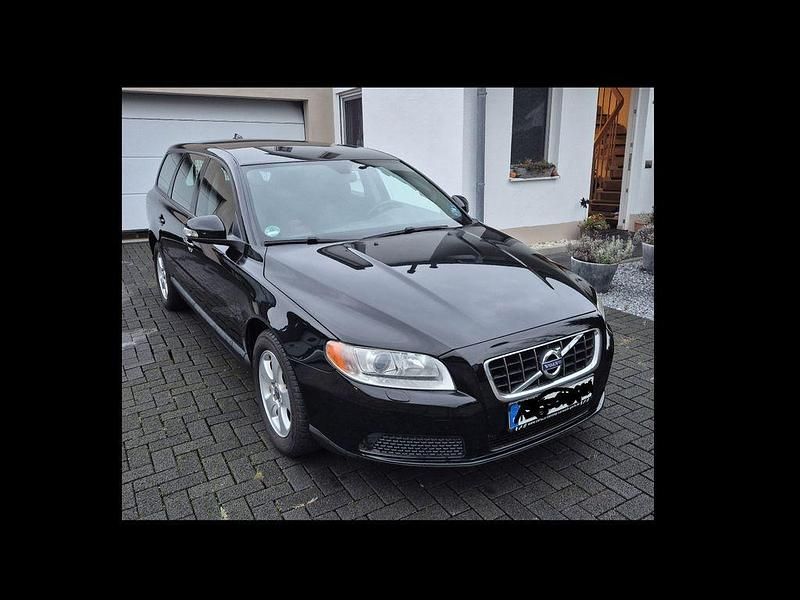 Schwarz Gebraucht 2009 Volvo V70 Kinetic Kombi | 2.600 € (Superpreis) - Bild 1/4
