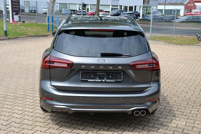 Gebraucht Ford Focus ST-Line X 155 PS (114 kW) 2024 Grau Limousine