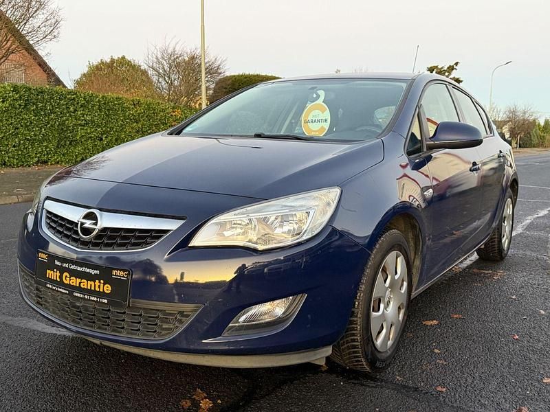 Gebraucht Opel Astra Design Edition 87 PS (63 kW) 2012 Blau Kleinwagen