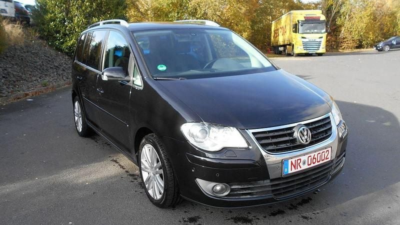 Schwarz Gebraucht 2008 VW Touran United Van / Kleinbus | 3.300 € (Guter Preis) - Bild 1/4