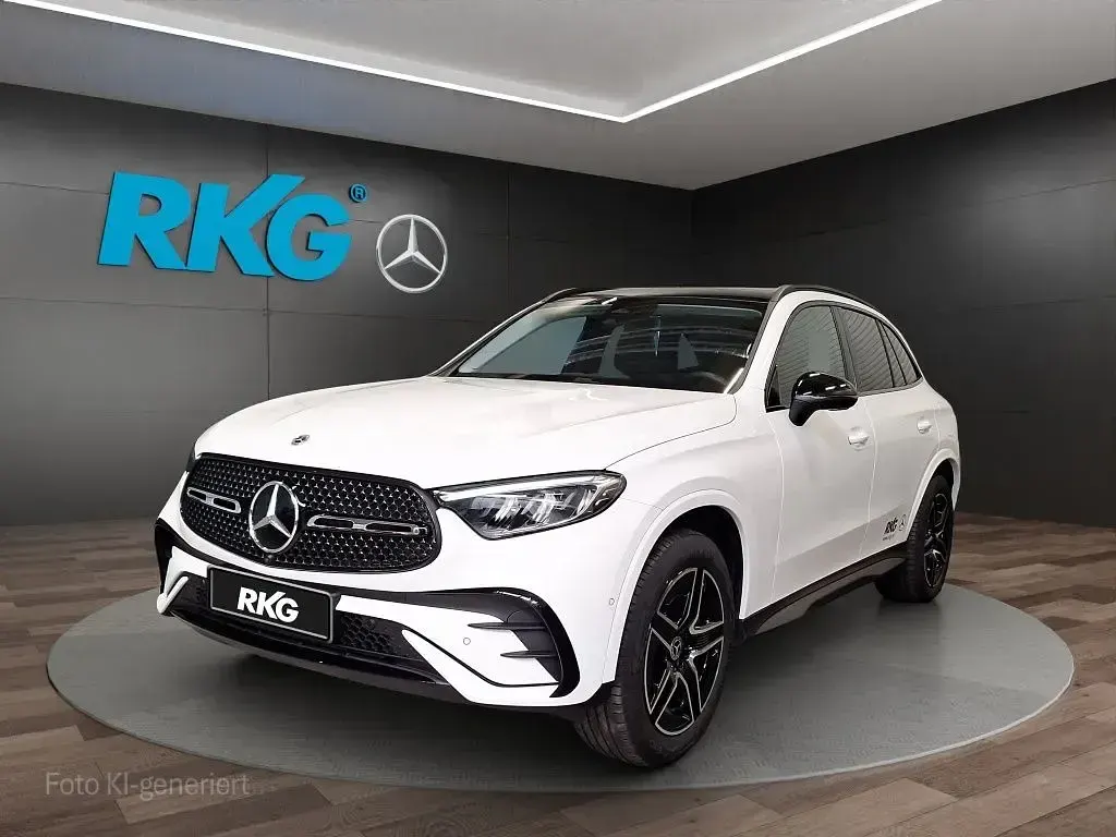Gebraucht Mercedes GLC300de AMG 333 PS (244 kW) 2025 Weiß SUV