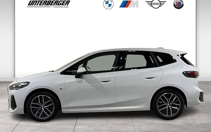 Gebraucht BMW 218 Efficient Dynamics 150 PS (110 kW) 2022 Weiß Kombi