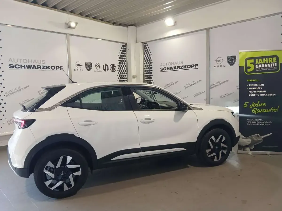 Second-hand Opel Mokka Elegance 101 CP (74 kW) 2024 Alb SUV
