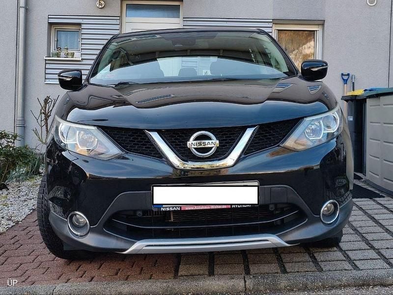 Gebraucht Nissan Qashqai Acenta 116 PS (85 kW) 2014 Schwarz SUV