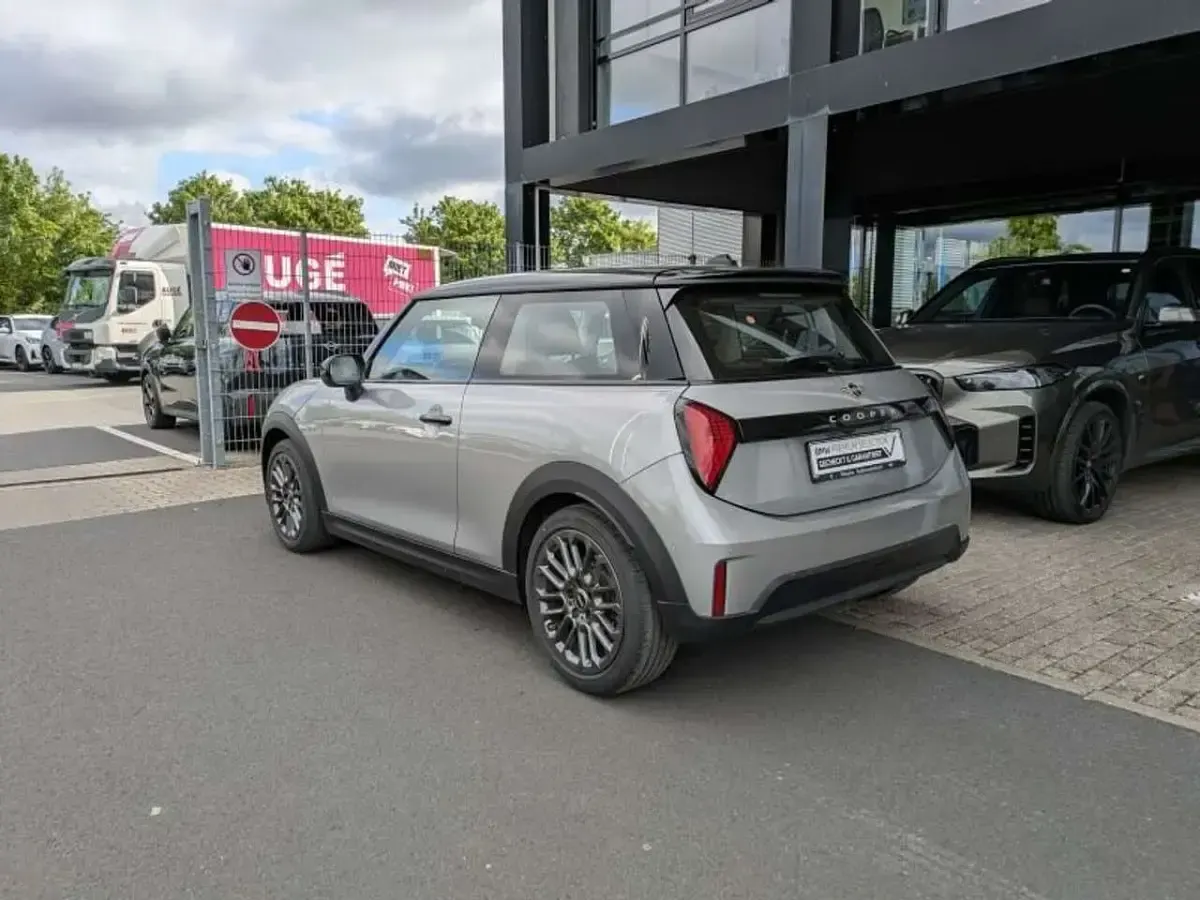 Gebraucht Mini Cooper S 204 PS (150 kW) 2025 Silber Kleinwagen