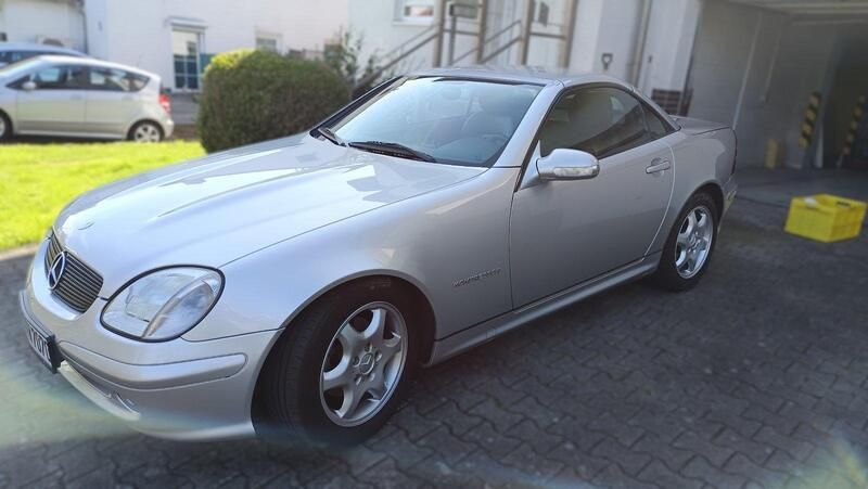 Silber Gebraucht 2003 Mercedes SLK200 Cabrio | 5.500 € (Fairer Preis) - Bild 1/4
