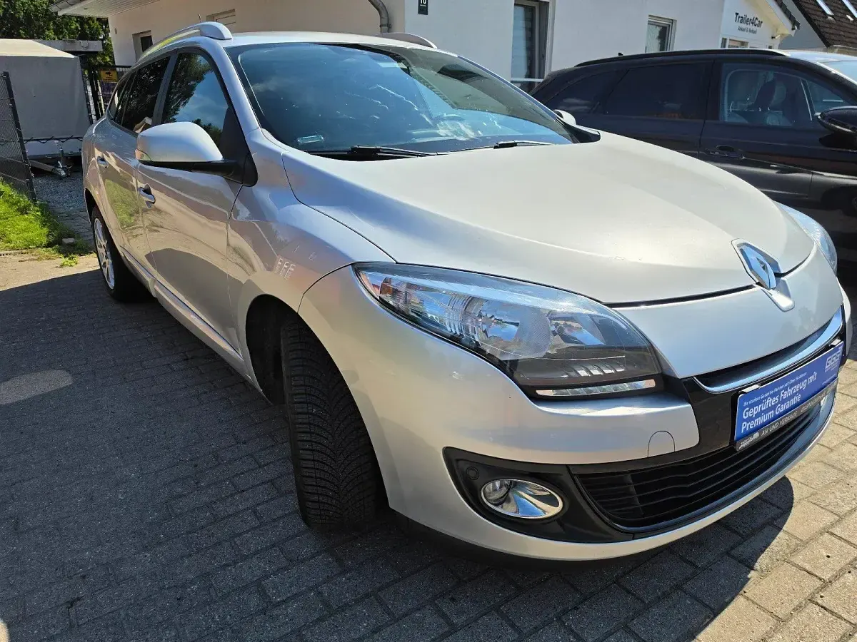 Gebraucht Renault Mégane GrandTour 110 PS (80 kW) 2013 Silber Kombi