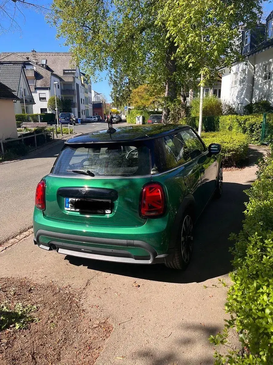 Używany Mini Cooper Classic 136 KM (100 kW) 2021 Zielony Hatchback