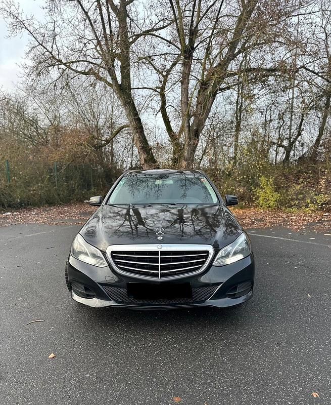Gebraucht Mercedes E200 136 PS (100 kW) 2015 Schwarz Limousine