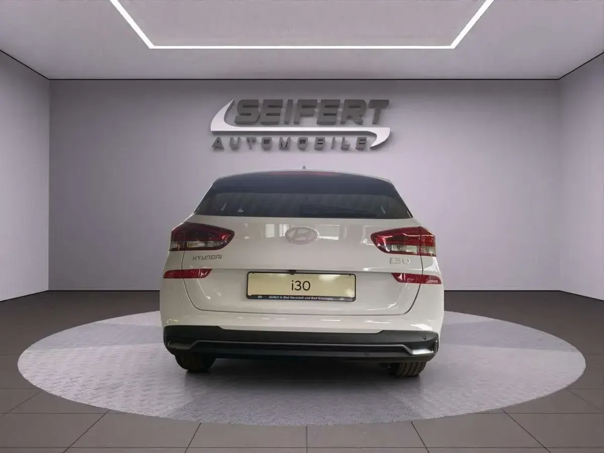 Gebraucht Hyundai i30 Advantage 140 PS (102 kW) 2025 Atlas white / sol Kombi