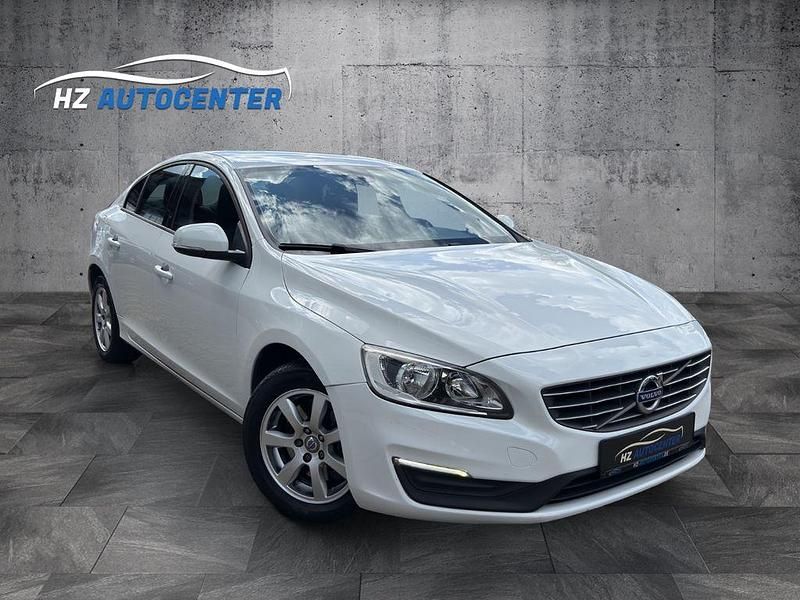 Weiß Gebraucht 2014 Volvo S60 Momentum Limousine | 6.999 € - Bild 1/4