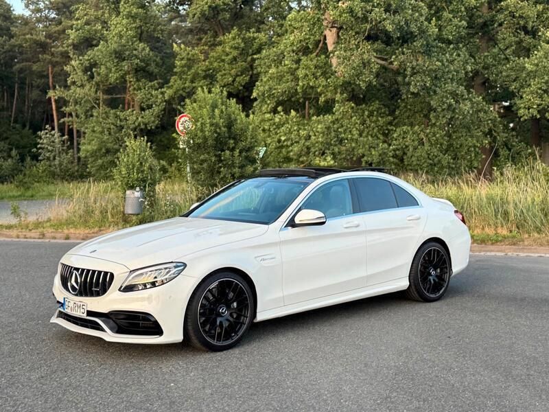Weiß Gebraucht 2021 Mercedes C63S AMG AMG Limousine | 62.900 € (Guter Preis) - Bild 1/4