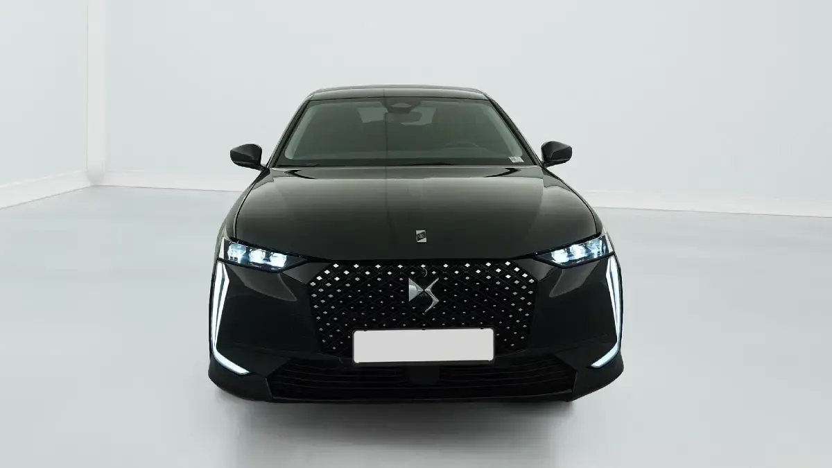 Gebraucht DS Automobiles DS4 136 PS (100 kW) 2025 Noir perla nera SUV
