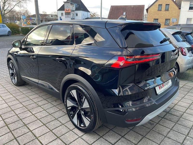 Gebraucht Mitsubishi Grandis Edition 158 PS (116 kW) 2025 Onyxshwarz SUV