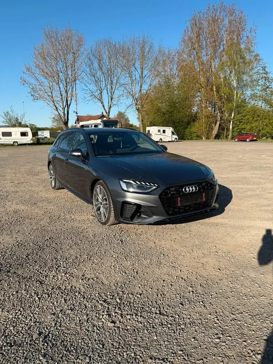 Gebraucht Audi A4 S-Line 245 PS (180 kW) 2019 Grau Kombi