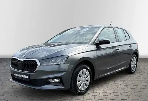 Neu Skoda Fabia Essence 95 PS (69 kW) 2026 Grau Kleinwagen