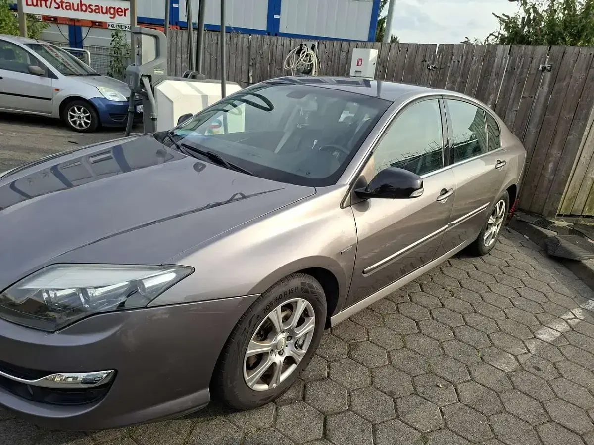 Gebraucht Renault Laguna III Bose Edition 131 PS (96 kW) 2013 Limousine