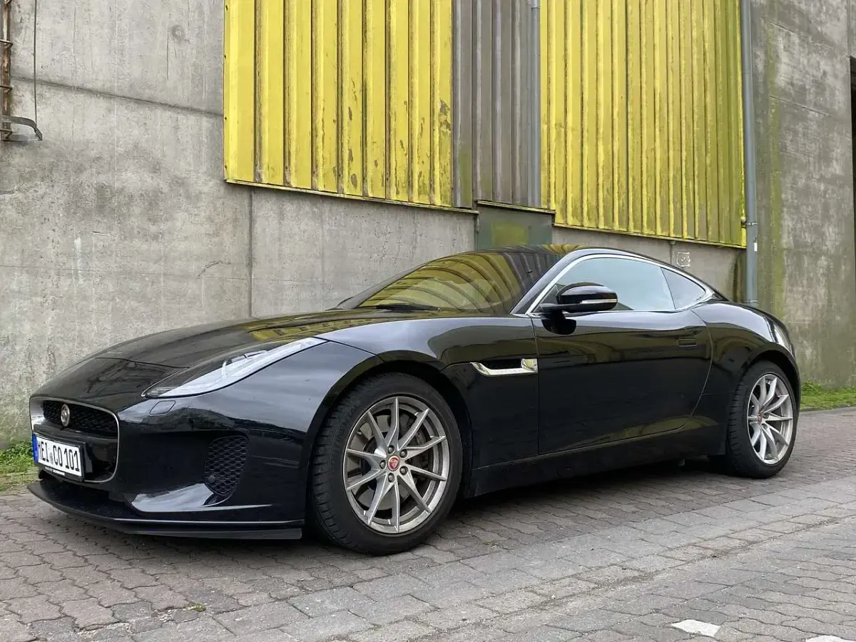 Gebraucht Jaguar F-Type 300 PS (220 kW) 2019 Schwarz Coupé