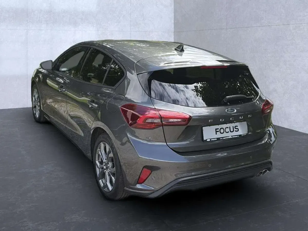 Neu Ford Focus ST-Line 125 PS (91 kW) 2026 Magnetic metallic Limousine