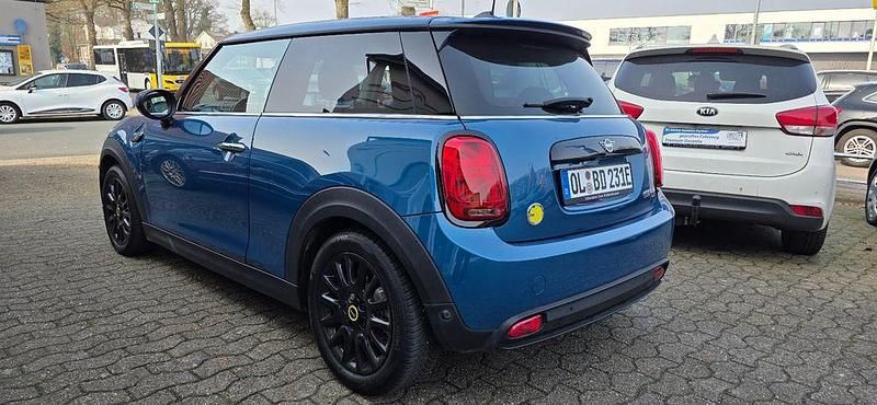 Gebraucht Mini Cooper SE 135 kW (184 PS) 2023 Blau Kleinwagen