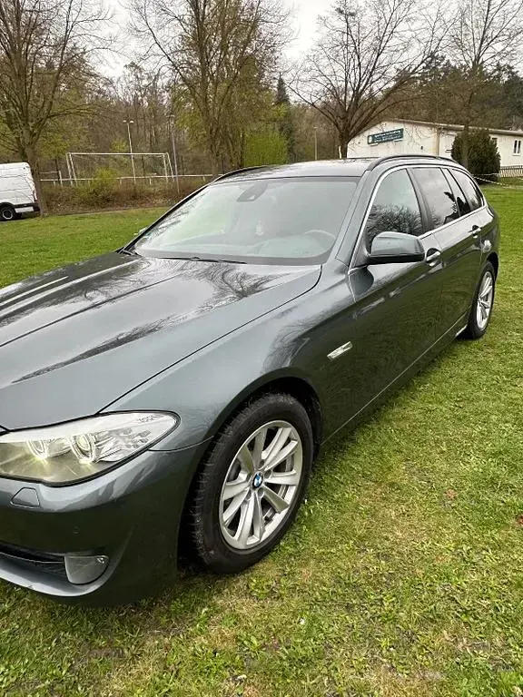 Gebraucht BMW 520 184 PS (135 kW) 2012 Grün Kombi