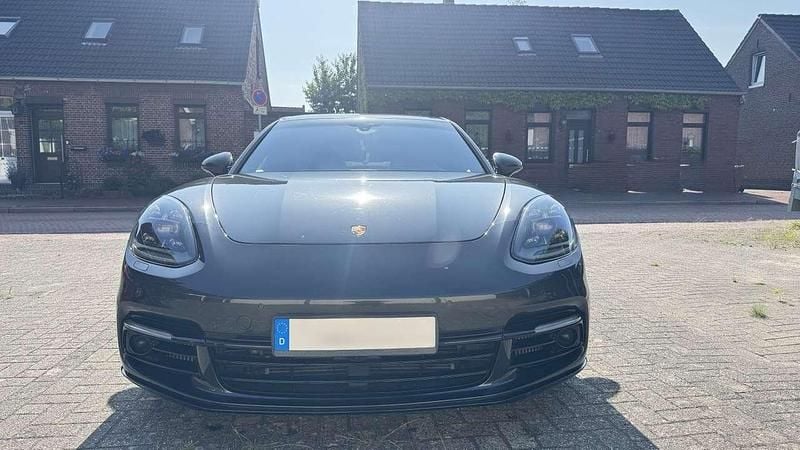 Gebraucht Porsche Panamera 421 PS (309 kW) 2016 Grau Limousine